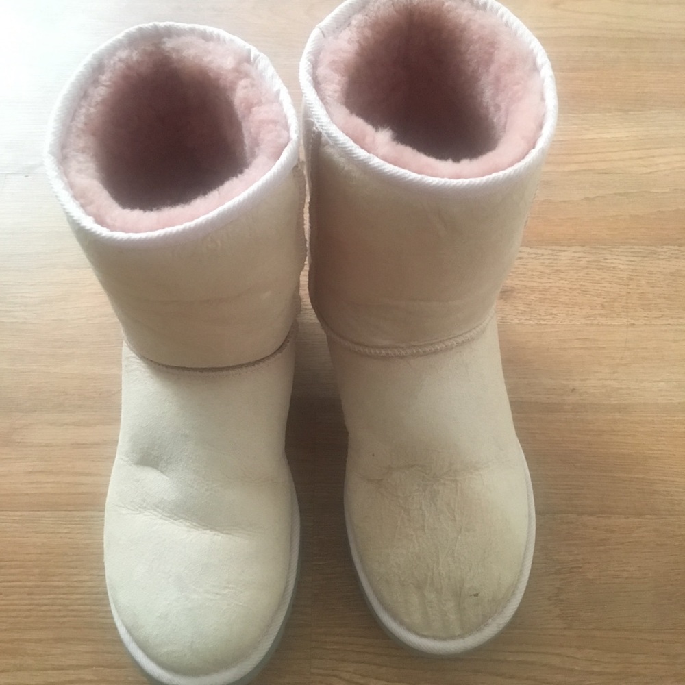 Ugh Classic Short Baby Pink Size 8